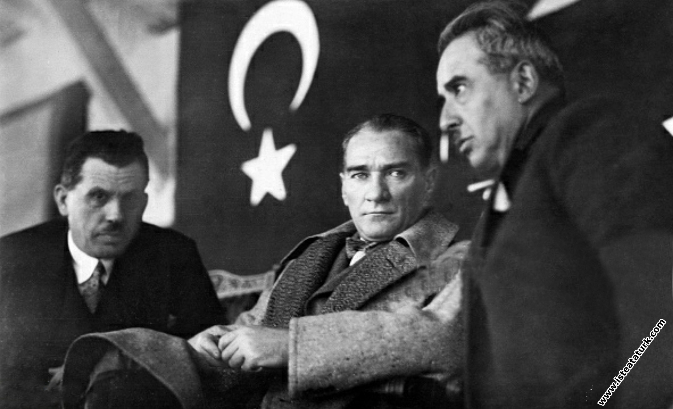 Mustafa Kemal Atatürk Ankara’da Sonbahar At Yarışlarında. (11.11.1927)