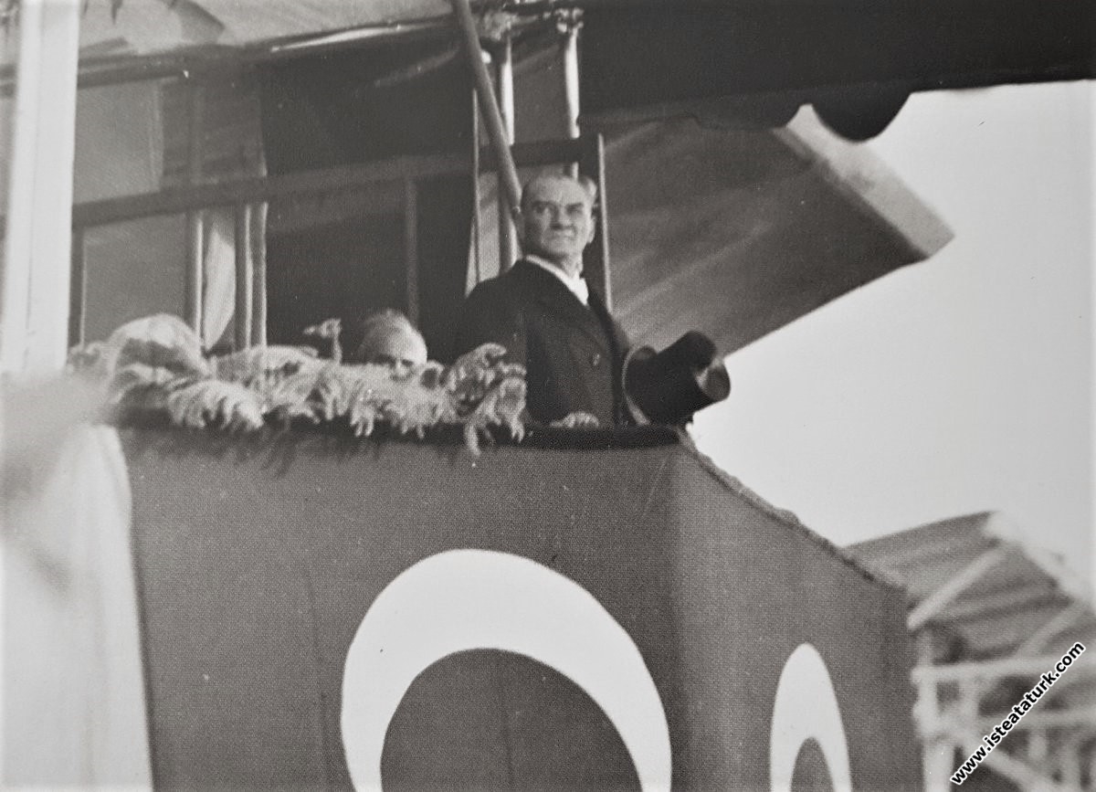 Mustafa Kemal Atatürk Cumhuriyet Bayramı Törenl...