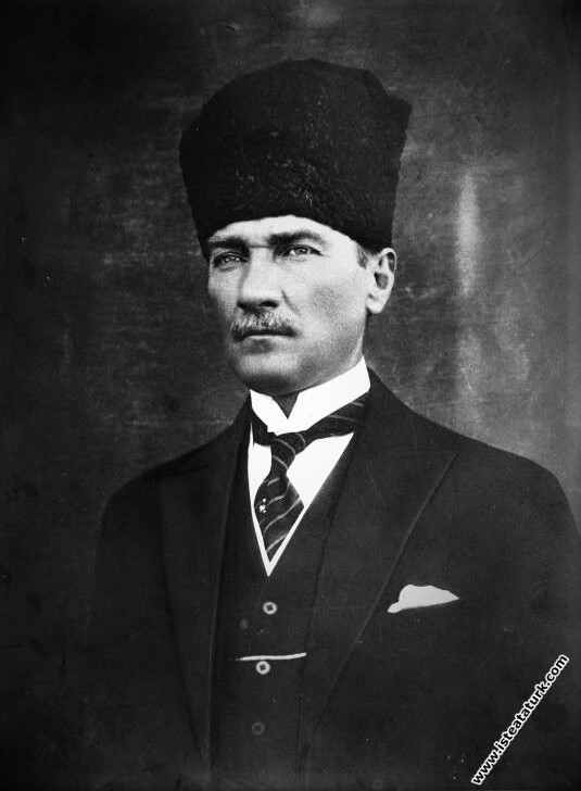 Gazi Mustafa Kemal Paşa'nın Cumhurbaşkanı seç...