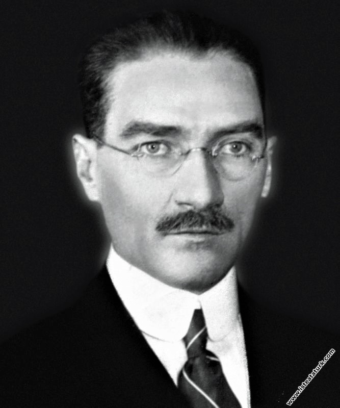 TBMM Başkanı Gazi Mustafa Kemal. (1921)...