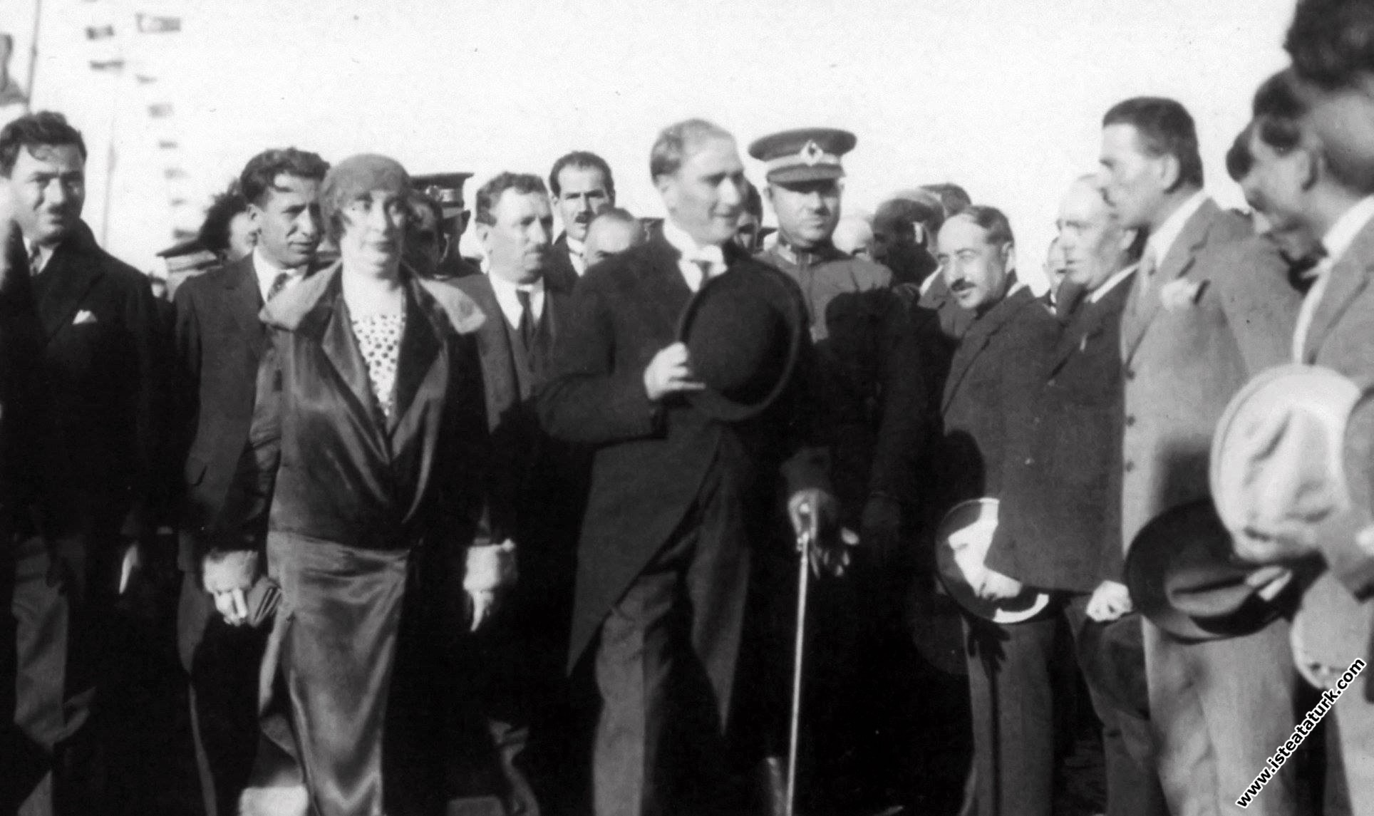 Gazi Mustafa Kemal, İstanbul'dan gelen karşılam...
