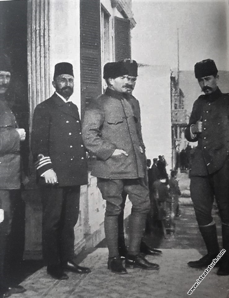 Mustafa Kemal'i, Balkan Savaşı günlerinde. (191...