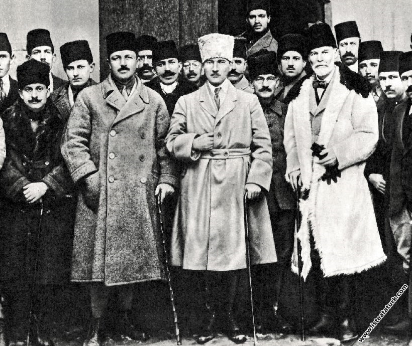 Heyeti Temsiliye üyeleri Ankara’ya gelirken Kayseri'de. (20.12.1919)