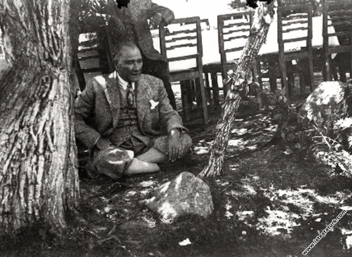 Mustafa Kemal Atatürk Kızılcahamam'da dinlenirk...
