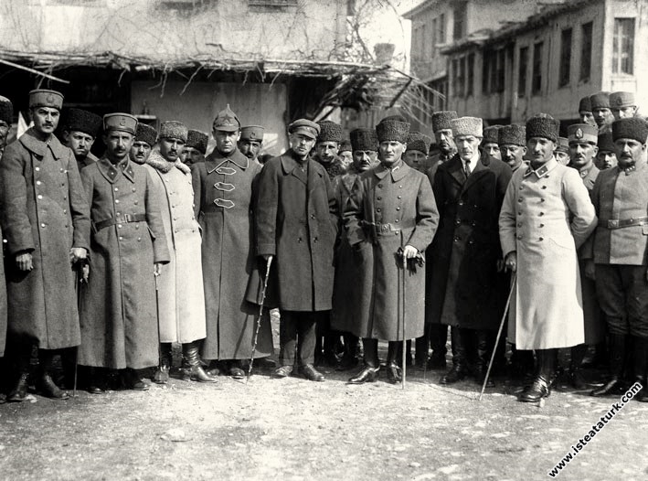 Başkomutan Mustafa Kemal Paşa, İsmet İnönü, ...