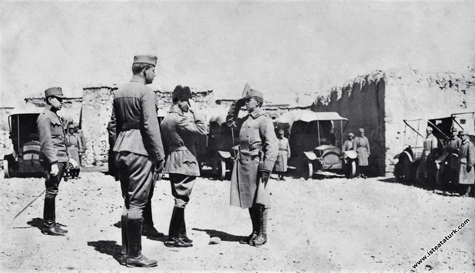 II.Ordu Komutanı Tümgeneral Mustafa Kemal Diyarb...