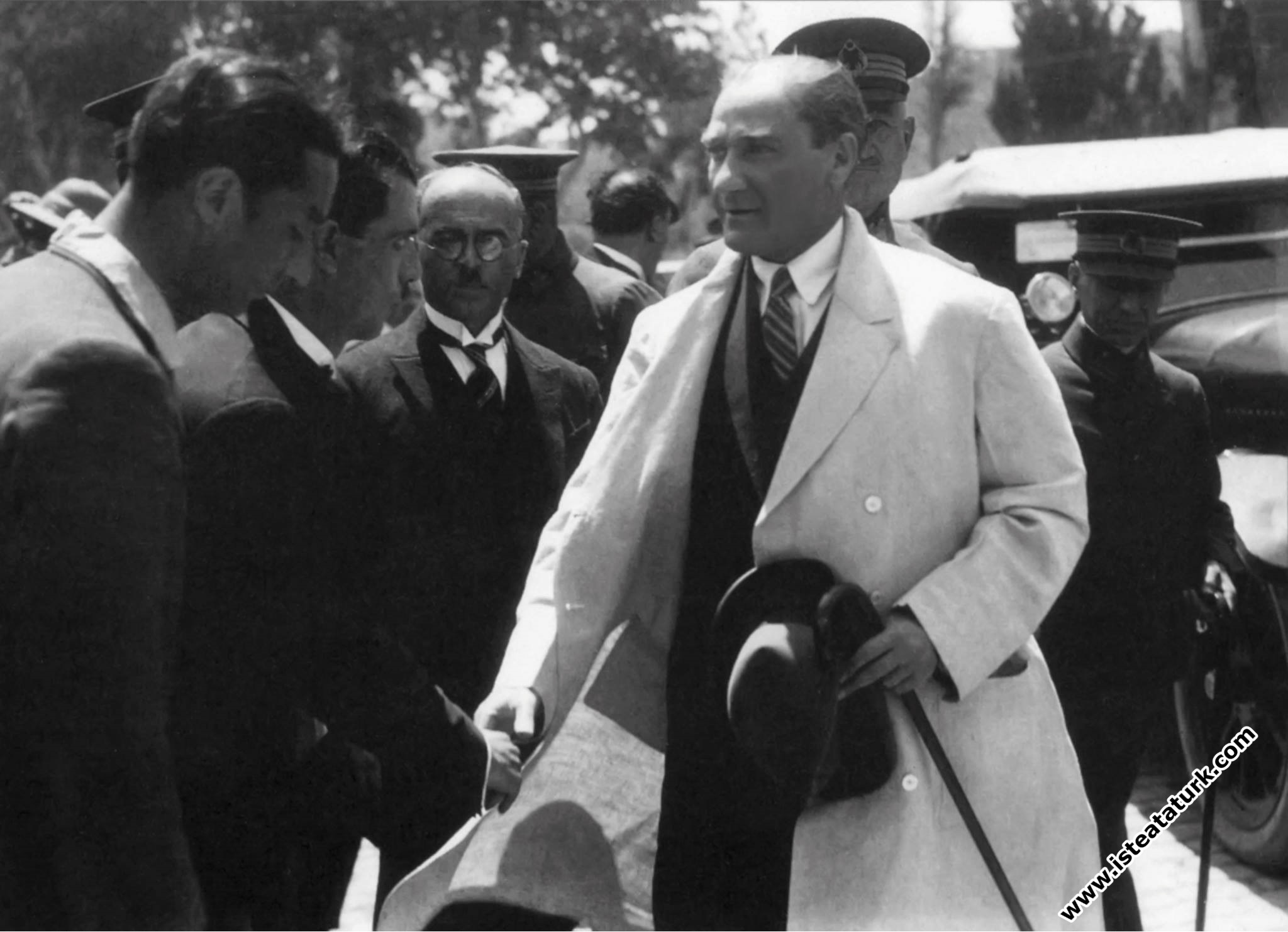 Mustafa Kemal Atatürk 'ün,  Bandırma’dan İzmir’e doğru yola çıkışı. (13.06.1926)