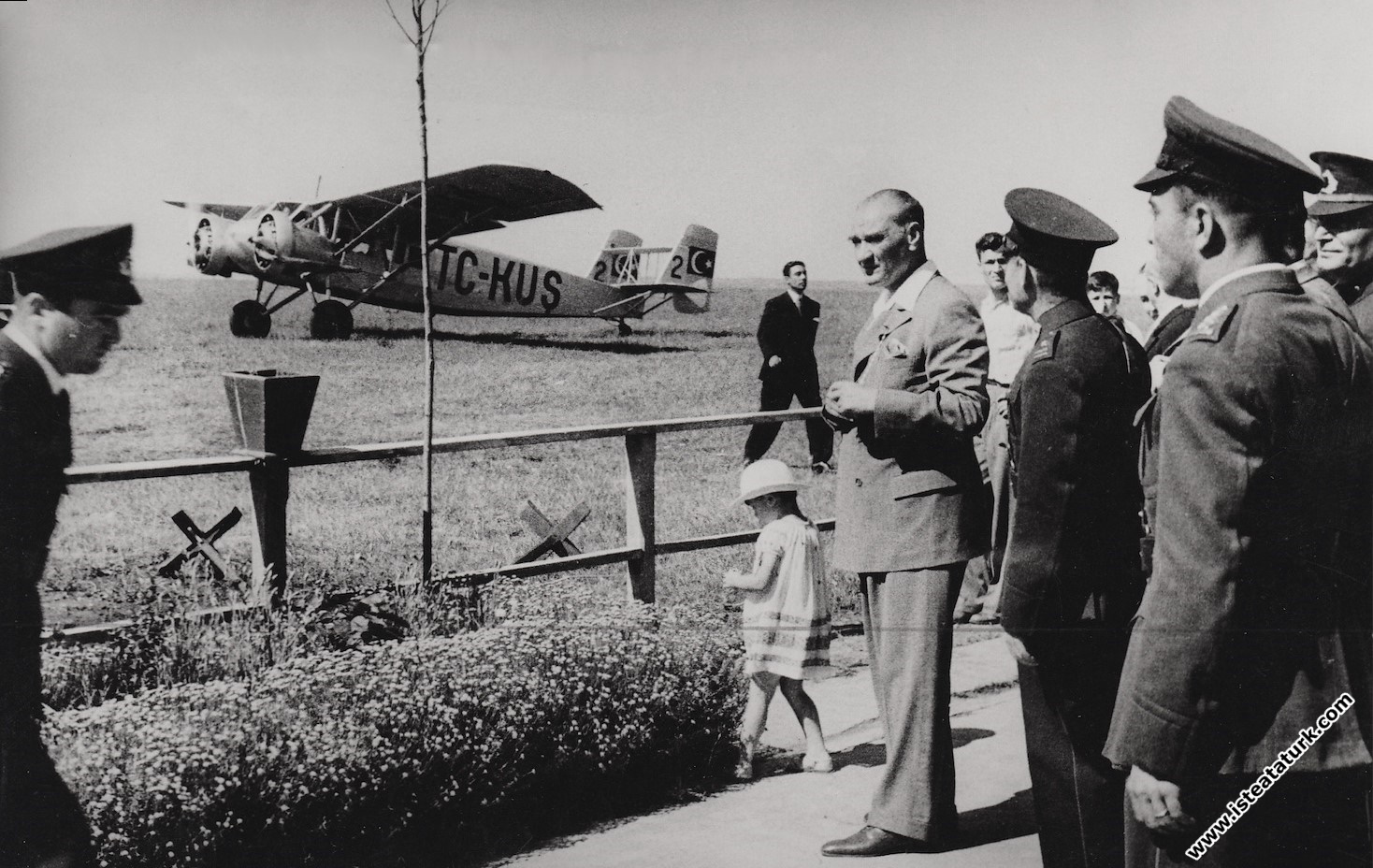 Mustafa Kemal Atatürk Ülkü ile, Yeşilköy Hava...