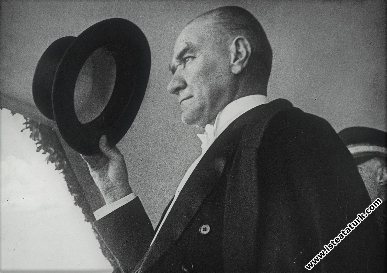 Yabancı Gözüyle Atatürk