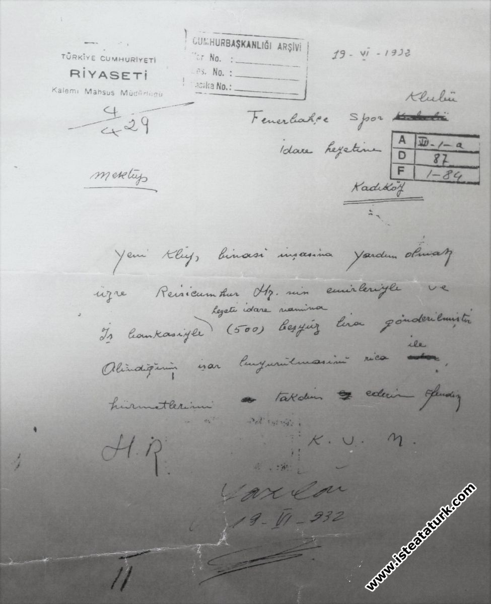 Atatürk'ün Fenerbahçe Kulübüne yaptığı yardımın belgesi.