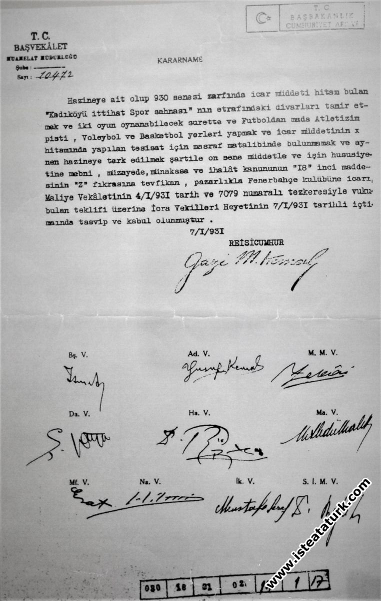 Fenerbahçe Stadı'nın 10 yıl süre ile kulübe devrini öngören Gazi Mustafa Kemal imzalı belge.